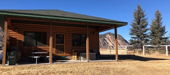BISON HALLOW on the YELLOWSTONE RIVERFRONT