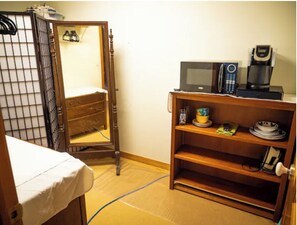 1 chambre, fer et planche Ă repasser, Wi-Fi gratuit, draps fournis