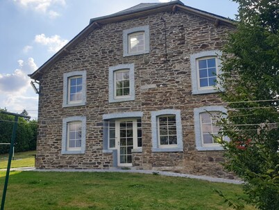 Pretty gite in a flowery village 12 P 5 minutes from La Roche-en-Ardennes
