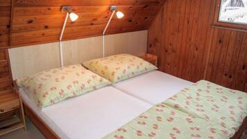 2 sovrum, skrivbord och wi-fi