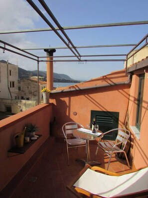 Outdoor dining - Arias la suite del duomo - Sea view terrace (Cefalu)