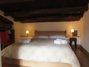 1 bedroom, iron/ironing board, WiFi, bed sheets - Arias la suite del duomo - Sea view terrace (Cefalu)