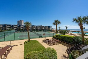 Sports court - Elegant Oceanfront 2 Bedroom 2 Bath Ocean View Condo at Maisons-Sur-Mer in Myrtle Beach (Myrtle Beach)