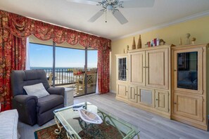 Interior - Elegant Oceanfront 2 Bedroom 2 Bath Ocean View Condo at Maisons-Sur-Mer in Myrtle Beach (Myrtle Beach)