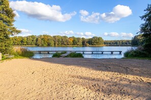 Unclassified image, 3 of 38, button - Hotelzimmer - Van der Valk Resort Linstow Hotel (Dobbin-Linstow)
