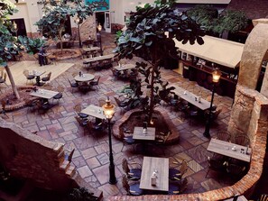 Outdoor dining - Hotel room (a) - Van der Valk Resort Linstow Hotel (Dobbin-Linstow)