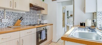 House Accommodation - Coventry Free Parking
