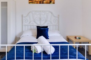 3 habitaciones, tabla de planchar con plancha y wifi gratis 