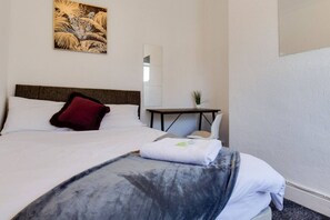 3 bedrooms, iron/ironing board, free WiFi, bed sheets