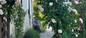 LPC Dordogne Holidays - Couples retreat  oozing character in an idyllic setting