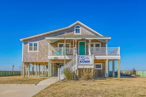 Unclassified image, 4 of 35, button