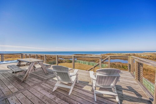 Soundfront Dog Friendly Hatteras Home w/ Hot Tub, Fenced Yard, and Water Views