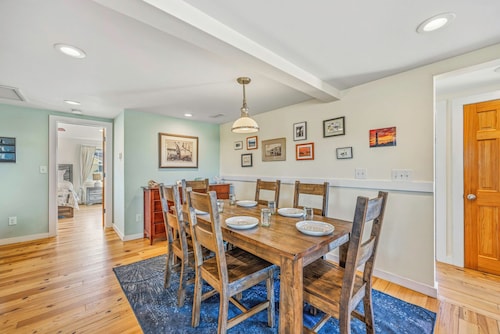 Soundfront Dog Friendly Hatteras Home w/ Hot Tub, Fenced Yard, and Water Views