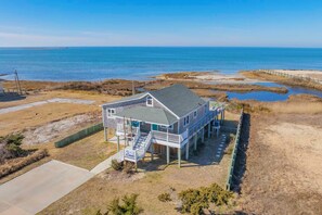 Unclassified image, 3 of 35, button