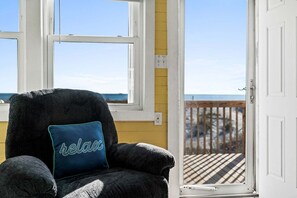 Interior - Conch'd Out / 3201 E Beach Drive (Oak Island)