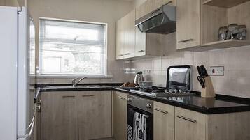House | Private kitchen | Mini-fridge, microwave, oven, stovetop