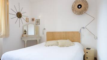 4 camere, ferro/asse da stiro, Wi-Fi gratuito, lenzuola