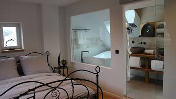 3 chambres, fer et planche à repasser, lit parapluie, Wi-Fi gratuit