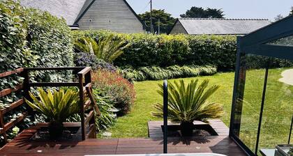 Luxury 5*Star Villa  on the beach SPA +Jacuzzi+Sauna