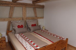 2 slaapkamers, een kluis op de kamer, een strijkplank/strijkijzer