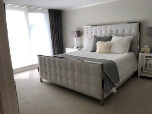 2 bedrooms, WiFi - Stunning gulf front two bedroom condo for rent. (Naples)