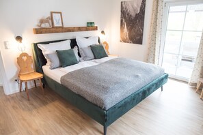 4 bedrooms, Internet, bed sheets - Ferienhaus Bergheimat Balk/terr., 4 Schlafz., Küche, Wohn-esszi., max 8P (Ruhpolding)