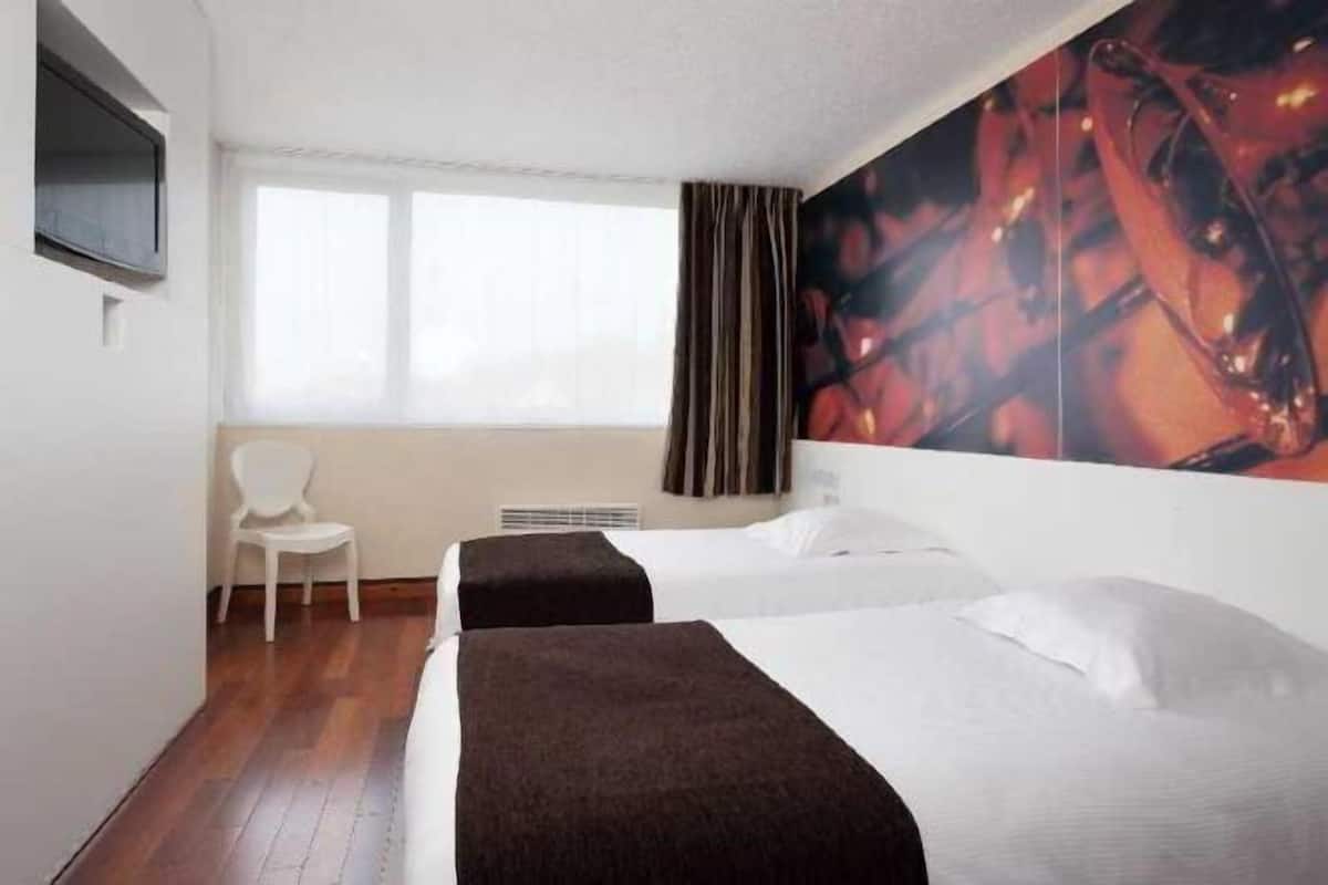 Literie de qualité, coffre-fort pour ordinateur portable, décor unique