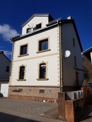 Esterni