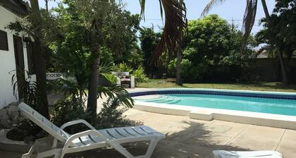 Hidden gem in Runaway Bay! Best location, stunning, private