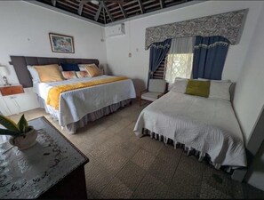 3 bedrooms, in-room safe, iron/ironing board, WiFi