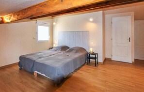 6 chambres, lit parapluie, Wi-Fi gratuit, draps fournis