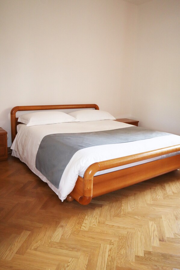 2 Schlafzimmer, Bügeleisen/Bügelbrett, kostenloses WLAN, Bettwäsche