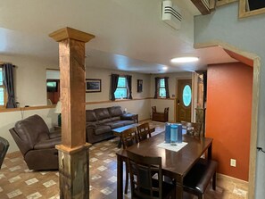Interior - River Valley Cabin (Lansing)
