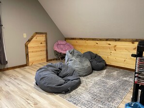 Interior - River Valley Cabin (Lansing)
