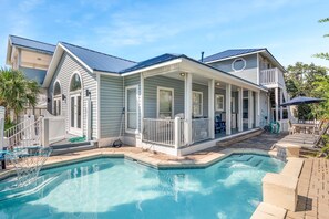 Outdoor pool, a heated pool - Luxury Home,  Gulf Views, Private Pool/Jacuzzi, Movie Theater, Golf Cart Rental (Destin)