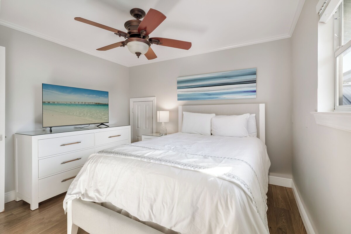 Photo 35 of Luxury Home, Gulf Views, Private Pool/Jacuzzi, Movie Theater, Golf Cart Rental