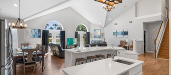 Luxury Home,  Gulf Views, Private Pool/Jacuzzi, Movie Theater, Golf Cart Rental