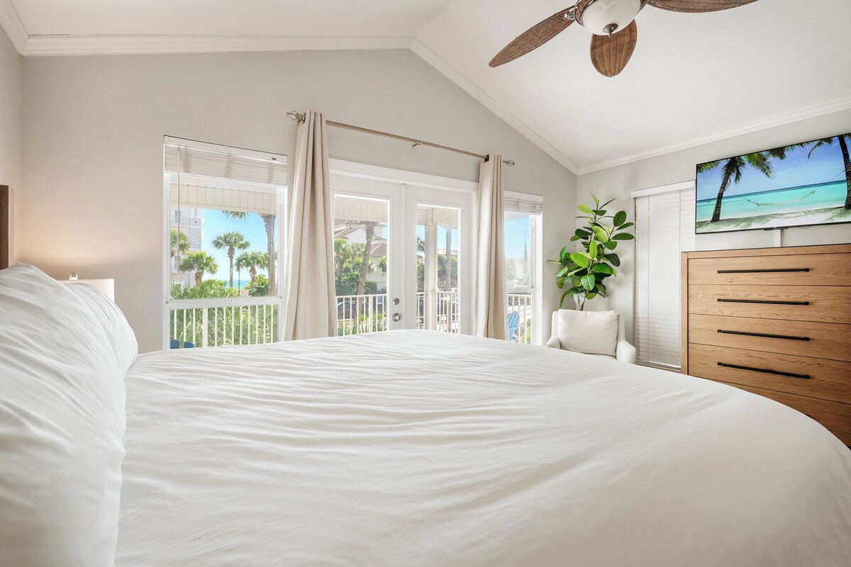 Photo 23 of Luxury Home, Gulf Views, Private Pool/Jacuzzi, Movie Theater, Golf Cart Rental
