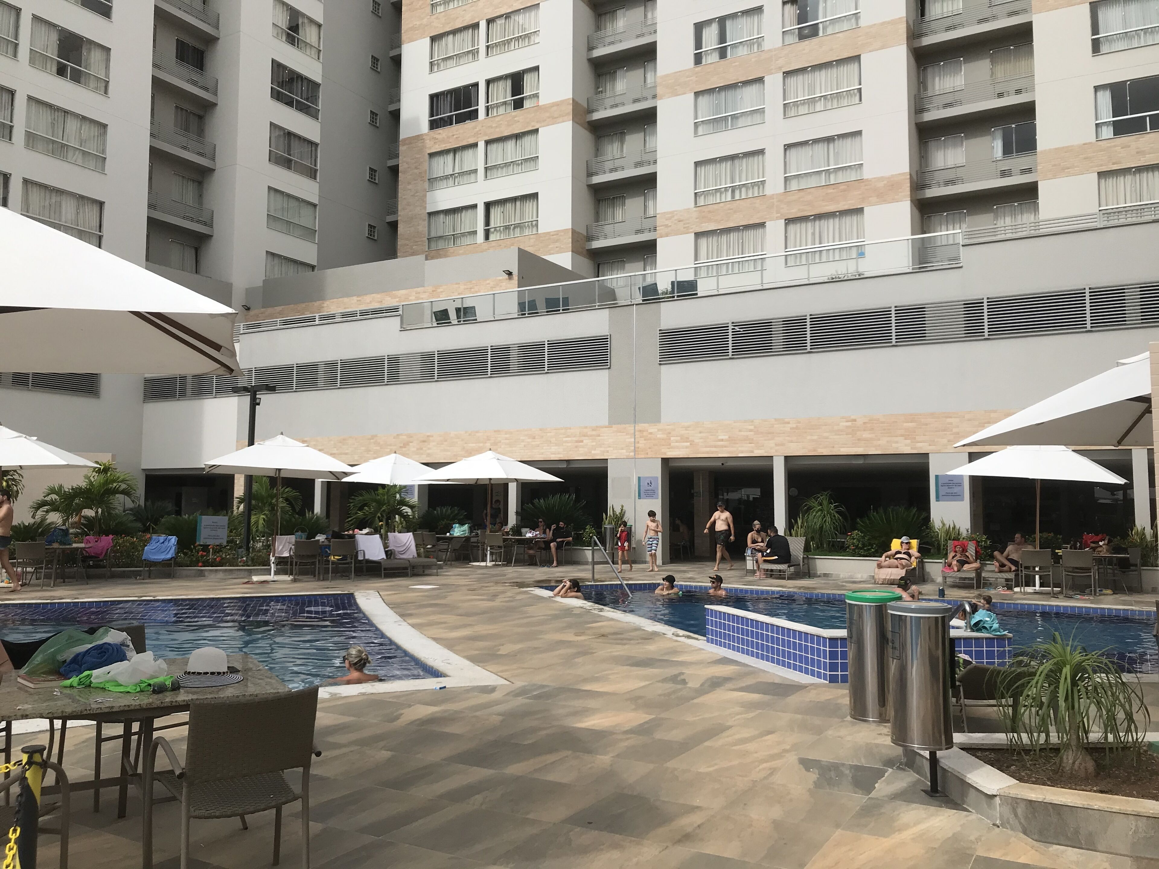 Innenpool, Außenpool