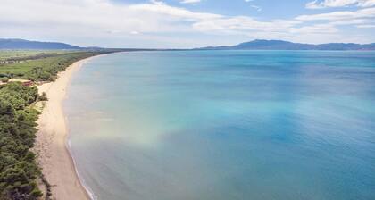 Beach front apartment in Orbetello