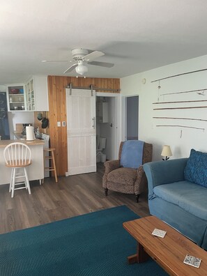 Smart TV, DVD player, books - Water front Lake Whitney cottage with great views and Water access! (Whitney)