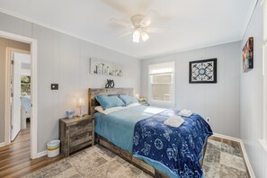 2 chambres, fer et planche à repasser, Wi-Fi gratuit, draps fournis