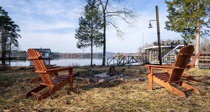 4 Bedroom 2 Bathroom Lake House Sleeps 10 on Lake Guntersville