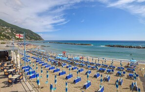 Strand