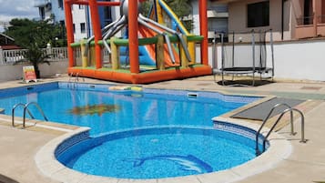 Piscina stagionale all'aperto