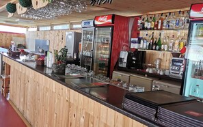 包含每日自助早餐