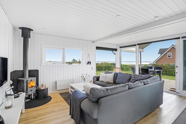 Tv, pejs, bordfodbold