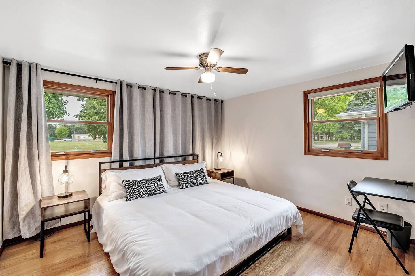 3 sovrum, skrivbord, resesäng och gratis wi-fi