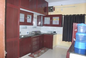 Fridge, electric kettle, blender, cookware/dishes/utensils - Newly renovated 2Bhk ready to occupy  (Secunderabad)