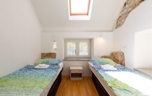 3 bedrooms, free WiFi, bed sheets